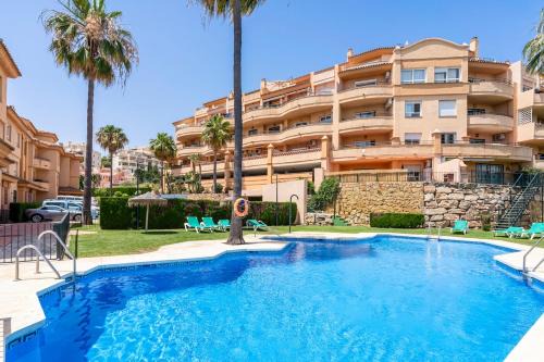 New modern apartment, 2BR, pool, Flores del Golf