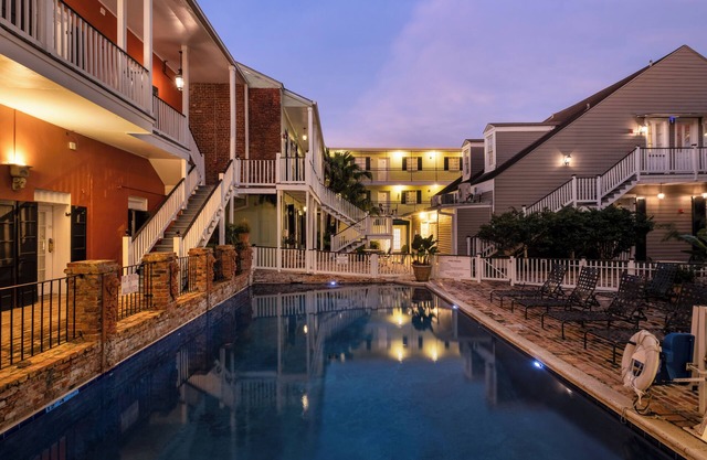 New Orleans Courtyard Hotel and Suites by the French Quarter