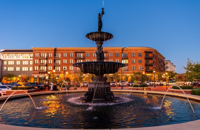 NEW Bourbon Trail, Pet Friendly, Downtown, Shops Local Dining, Fully Loaded