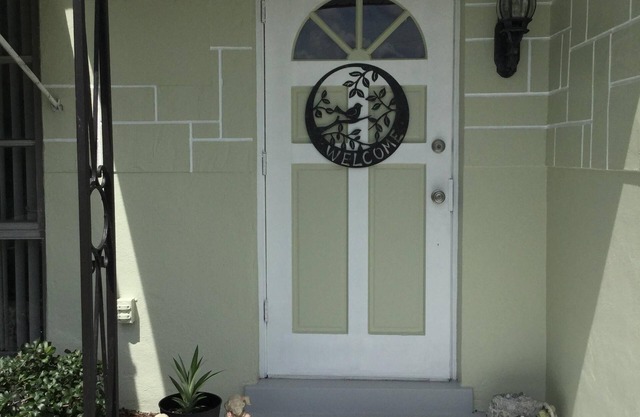 Bellamente renovado 2 dormitorios y 2 baños.