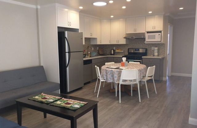 Nueva casa remodelada de 3 dormitorios en el sur de San Francisco