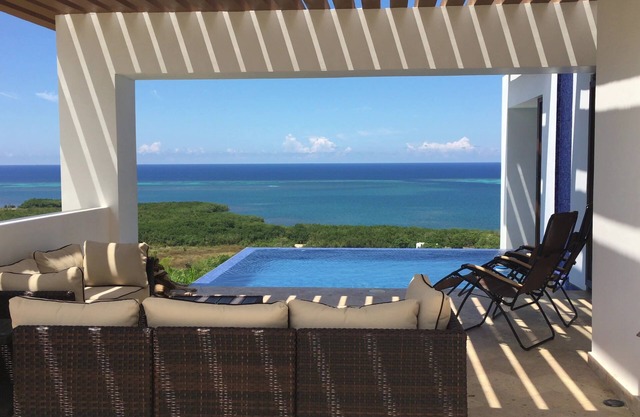 Nueva Villa 2 BedR + 1, 2 baños Playa privada, fácil acceso a Little French Key