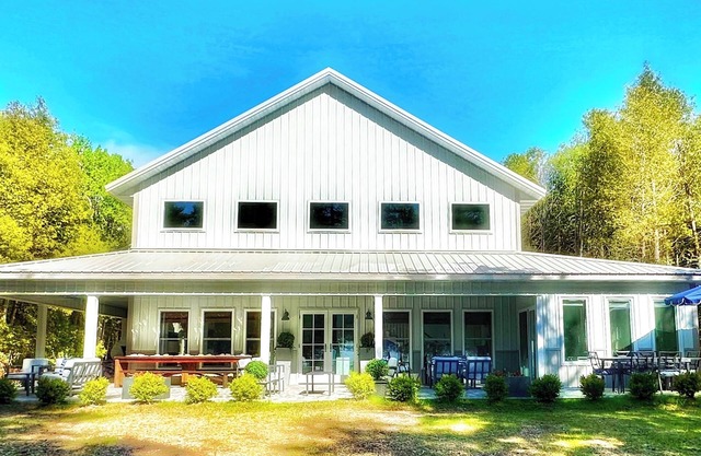 New Waterfront 5 BR- 4 Bath Barndominium in Sturgeon Bay-Egg Harbor