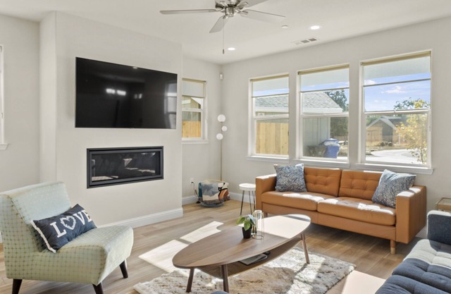 Newly Built Murphy's Modern Retreat