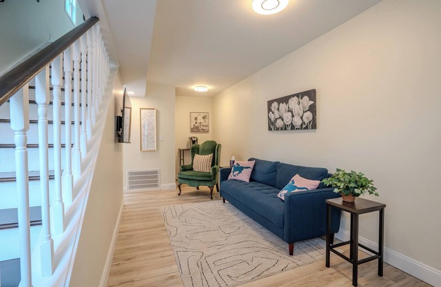 Pleasant 2-bedroom house in Louisville with cozy vibes