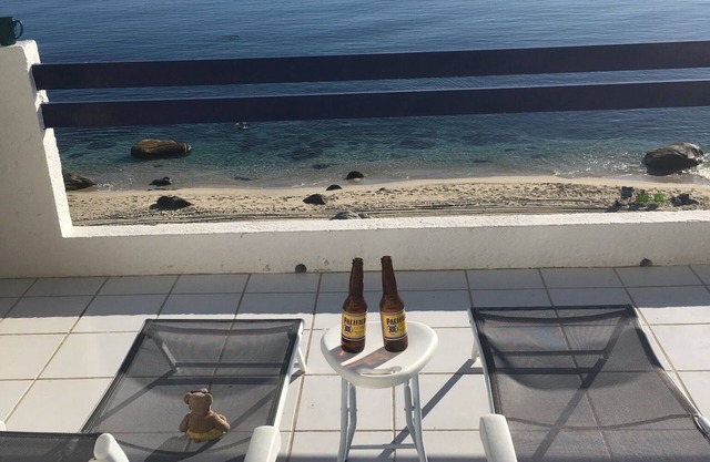 Condominio recientemente renovado con vistas espectaculares a la playa
