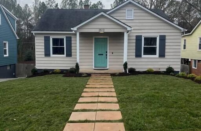 Newly renovated cute 3 bedroom 2 bath bungalow