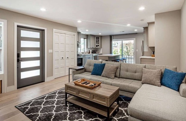 This house is a 2 bedroom(s), 2 bathrooms, located in Cupertino, CA.