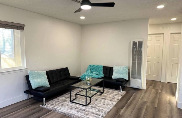 Newly Renovated 2br Retreat