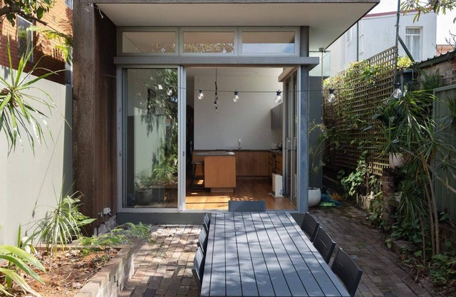 Newtown Terrace House Oasis w Parking & Air-con