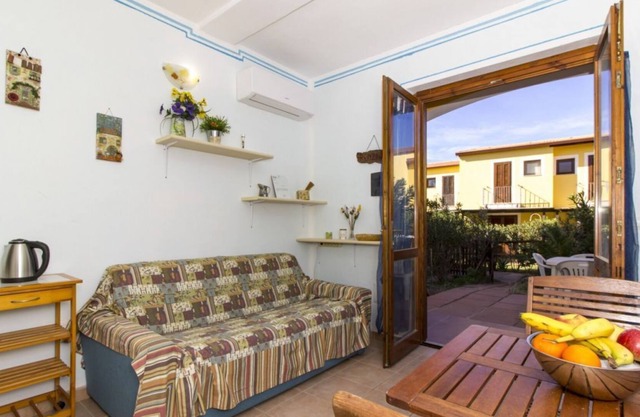 Bonito y acogedor apartamento x4, ubicado a solo 500m de la playa de Baia delle Mimose.