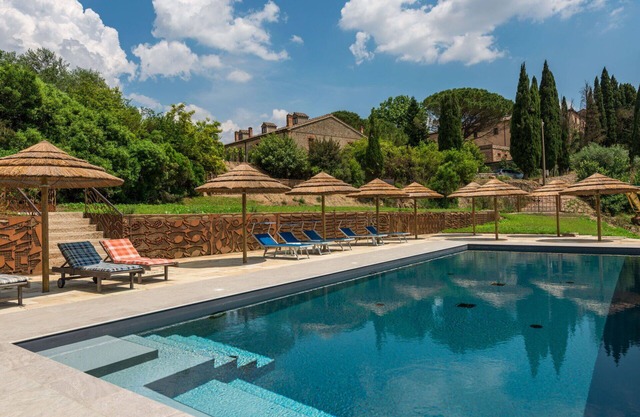 Hermoso apartamento con A/C, piscina, WIFI, TV, terraza, mascotas permitida y aparcamiento