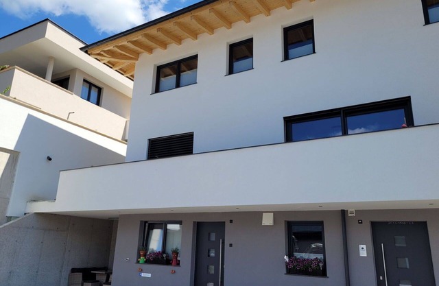 Bonito apartamento para 2 personas con WIFI, TV, patio, mascotas permitida y aparcamiento