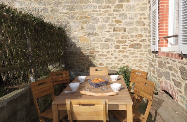 Bonito apartamento para 4 personas con WIFI, TV, terraza y aparcamiento