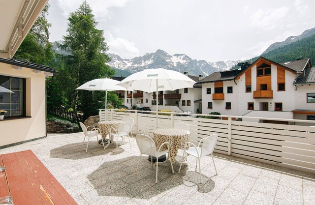 Bonito apartamento para 5 personas con WIFI, TV, terraza, mascotas permitida y vista panorámica