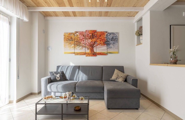 Bonito apartamento para 6 personas con WIFI, TV, terraza, mascotas permitida y aparcamiento
