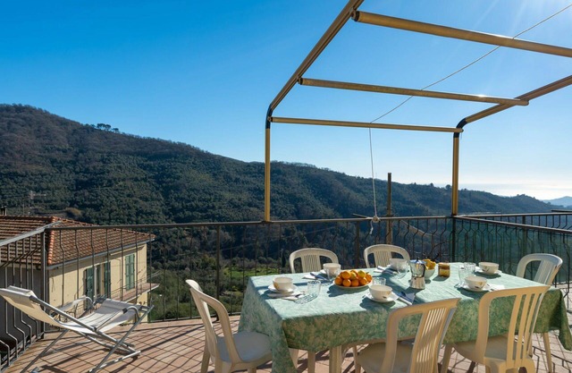 Bonito apartamento para 7 personas con WIFI, TV, terraza, mascotas permitida y aparcamiento