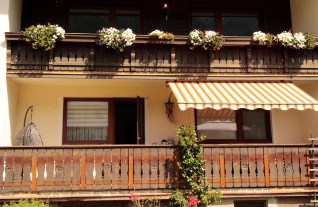 Acogedor apartamento para 4 personas con TV, balcón y aparcamiento