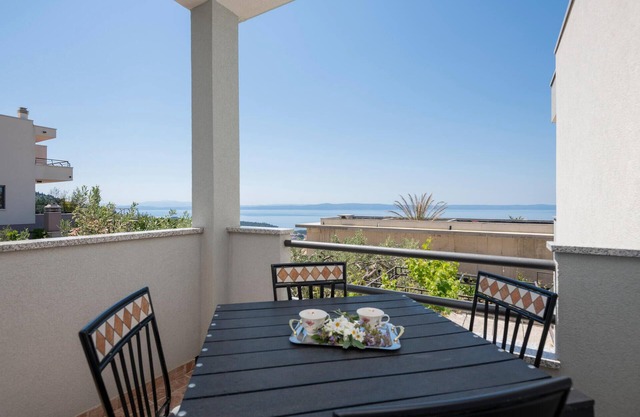 Bonito apartamento en Makarska con WiFi