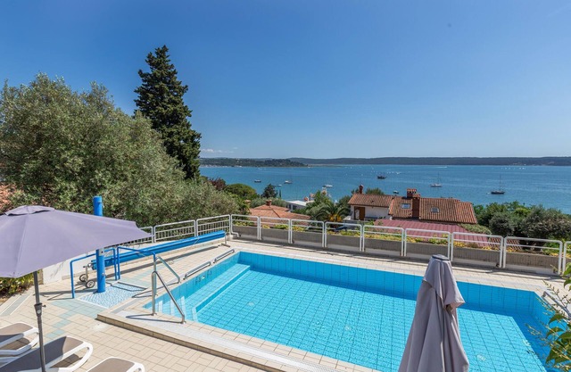 Bonito apartamento en Portoroz con.