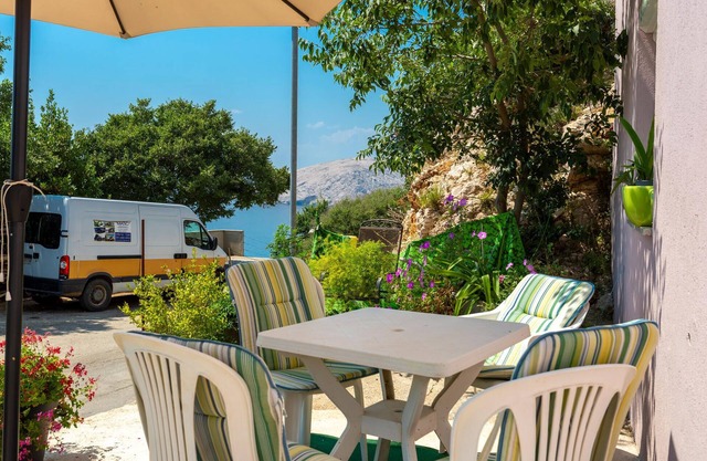 Bonito apartamento en Stara Baska con.