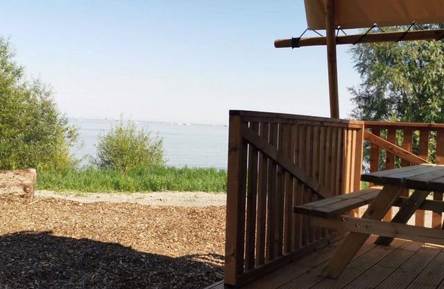 Bonito apartamento en villa para 5 personas con WIFI, TV, terraza y aparcamiento
