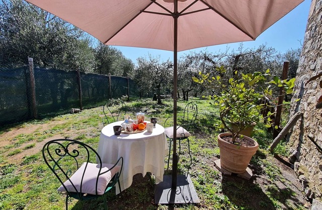 Hermoso apartamento en villa con WIFI, TV, mascotas permitida y aparcamiento, cerca de Lucca