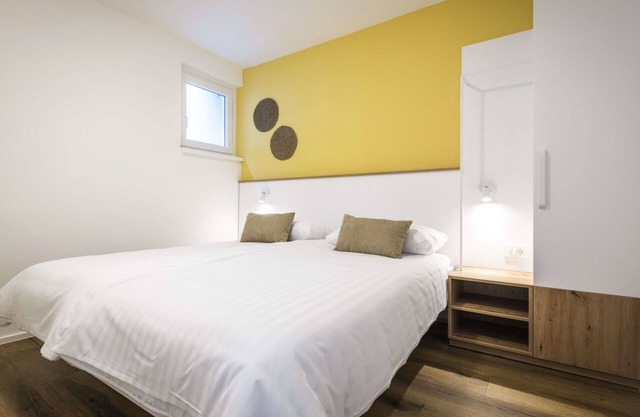 Apartamento con WIFI, piscina, A/C, TV, terraza, mascotas permitida, vista panorámica, aparcamiento