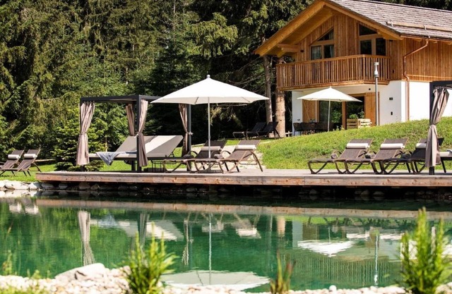 Bonito chalet en Wölting con estanque natural para nadar
