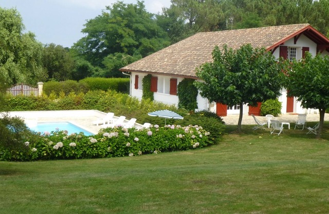 Bonita casa ticas standing- 9 pers, piscina, cerca de Biarritz y Bayona
