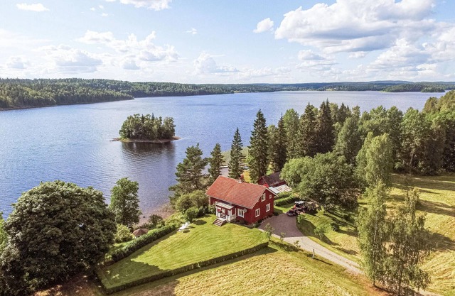 Preciosa casa en årjäng con cocina