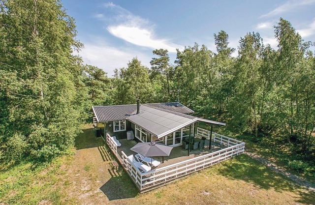 Increíble casa en Aakirkeby con cocina