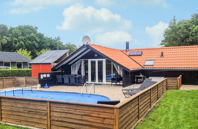 Bonita casa en Hemmet con sauna