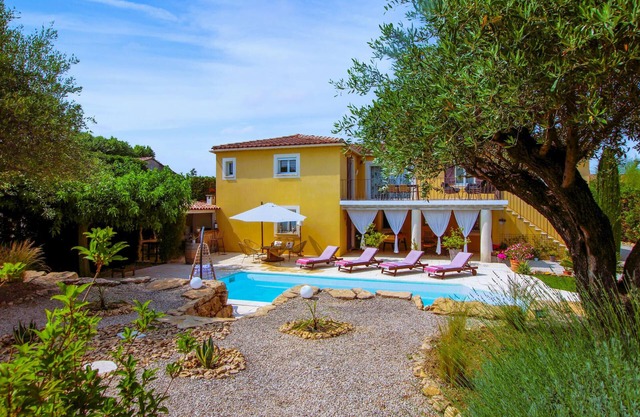 Bonita casa en Sarrians con WiFi