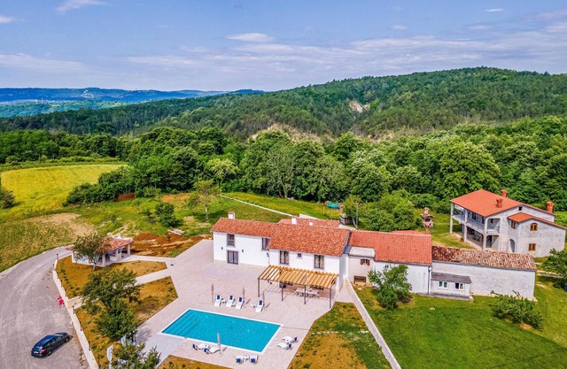 Bonita casa en Susnjevica con sauna