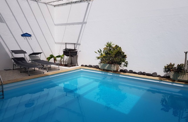Casa en Famara, piscina, wifi, cerca de la playa.