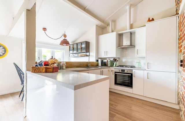 Nicholson Cottage | Stunning Norfolk Home near the beach!
