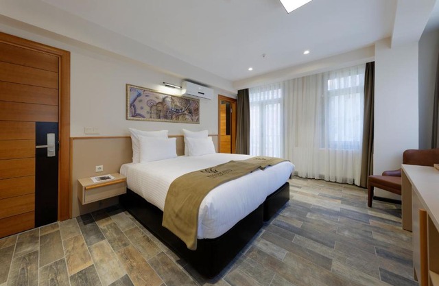 Nishant Hotel