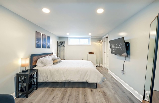 Chic Studio Basement Separate Private Entrance w/ Shared Washer & Dryer