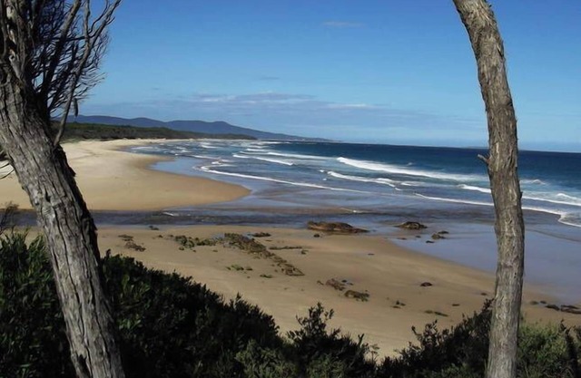 Nº 12 sobre Raheen, Raheen Drive, Mallacoota