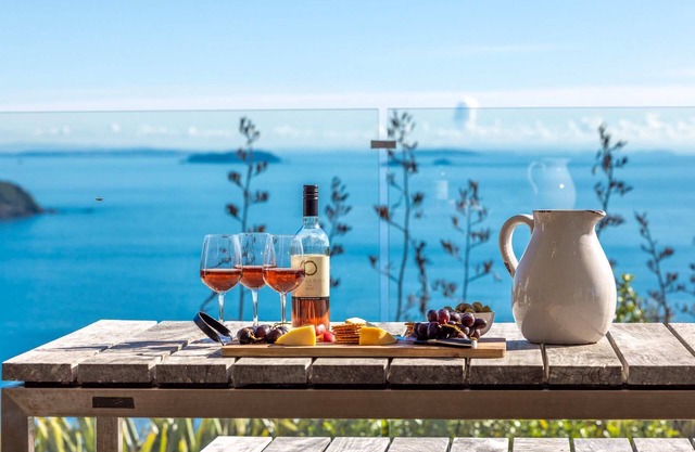 No.63 - Stay Waiheke