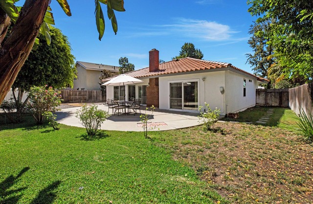No Stairs w/ Yard & FastWiFi (Olive Perch)