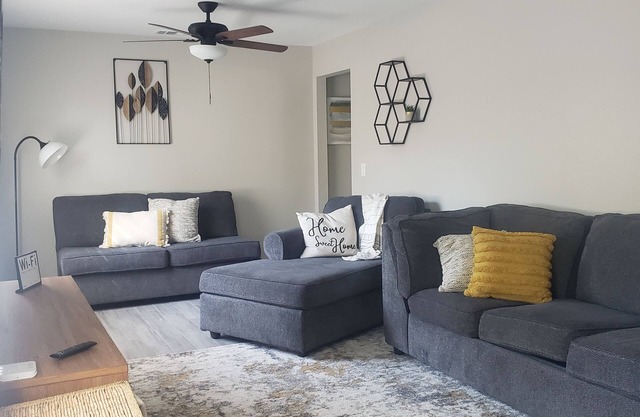 NoHo Haven/Centrally Located w/ the Perfect Blend of Luxury and Comfort!