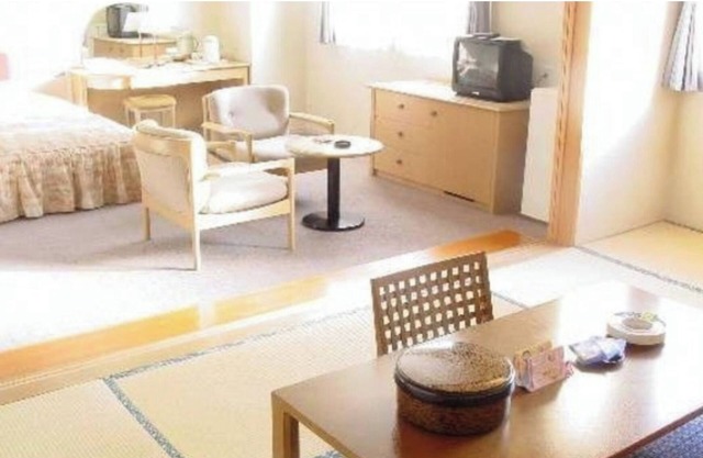 Nonsmoking Relax in a spacious JapaneseWestern / Uryu-gun Hokkaidō