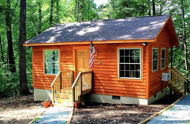 North Carolina Private Vineyard Cabin - bodega, cabina de luna de miel, senderismo, firepla