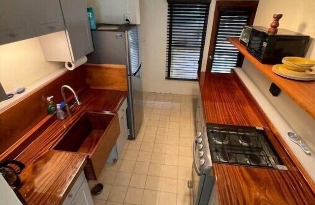 Northside Condo Near Ocean, Rental Car Dependent