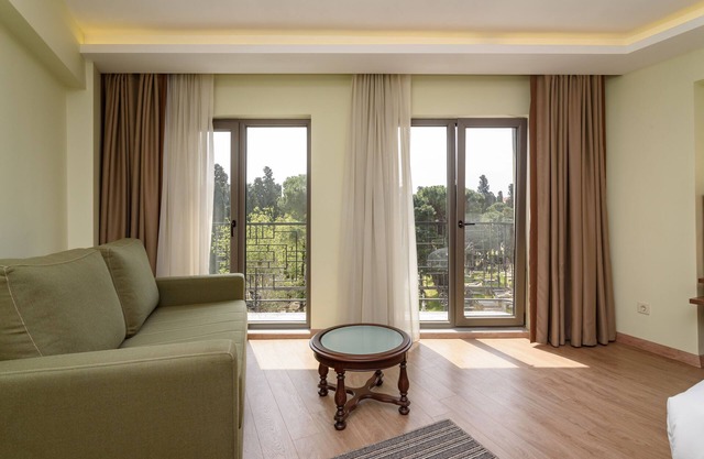 Numi Hotel