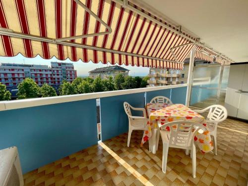 One-bedroom flat with shared pool