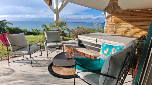 Oasis d'Happy Bay with SPA, Frontbeach, Amazing sunset on Anguilla