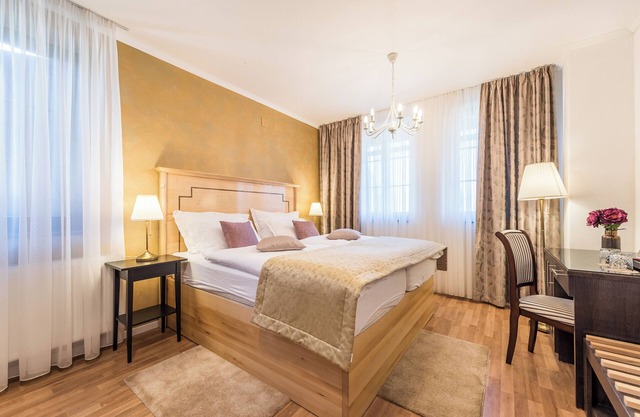 Family Room - Plitvice Falls Cottage